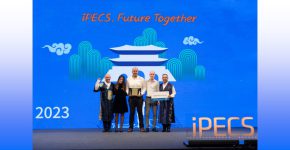 אנשי בזק בינלאומי ובכירי Ericsson LG* במעמד הענקת התואר Best Global Partner Award.