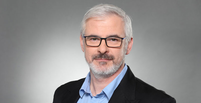 יגאל אהרונוביץ', מנהל תחום תפעול ותשתיות במגדל.