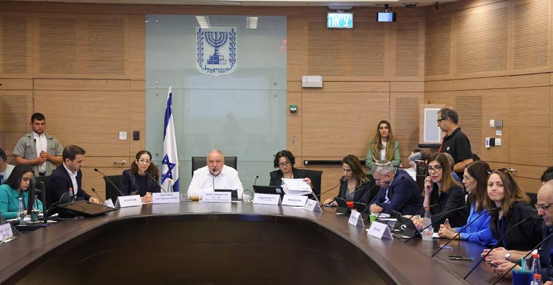 דיון הוועדה, היום (ה').