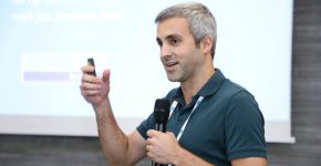 רן אסולין, ראש מדור תוכניתן ראשי בבנק לאומי.