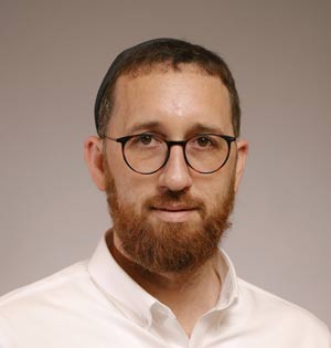 איציק קרומבי.