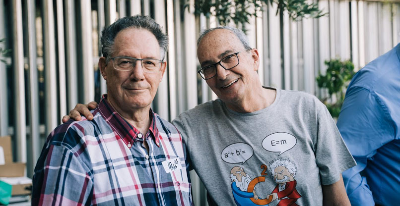 מימין: לייזי אורן וגבי רון.