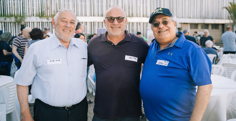 מימין: ניסו מסיסטריאני; אשר פולני; ואריה פריש.