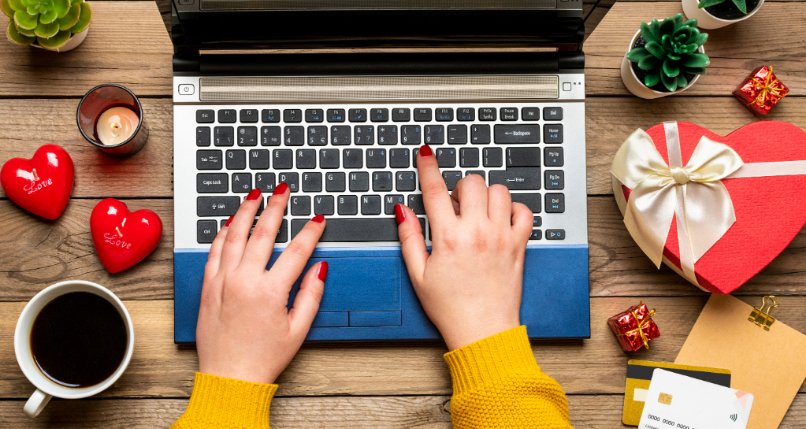 מייצרים פעילות ערב שמלבה פשיעת סייבר. ימי אהבה.