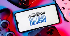 תובעת. אקטיוויז'ן.