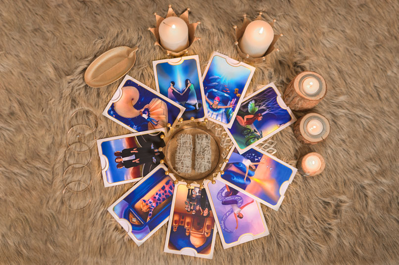 ערכת קלפים שתעודד נערות ונשים לכוון לעולם ההיי-טק? נשים טווות.