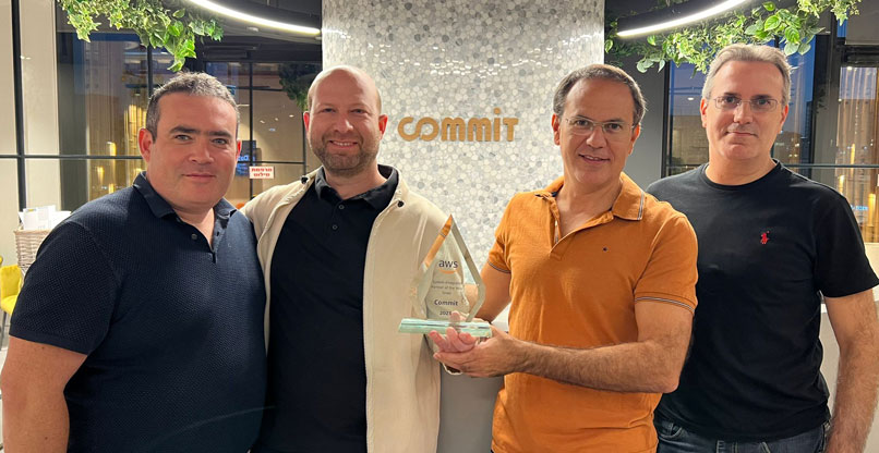 אנשי Commit. מימין: אריק פיינגולד, המנכ"ל, עידן פיינגולד, ליאור ביאליק ואנטולי קושניר.