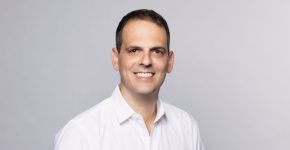 גל מרדר, סמנכ"ל בכיר לאסטרטגיה גלובלית בג'ייפרוג.