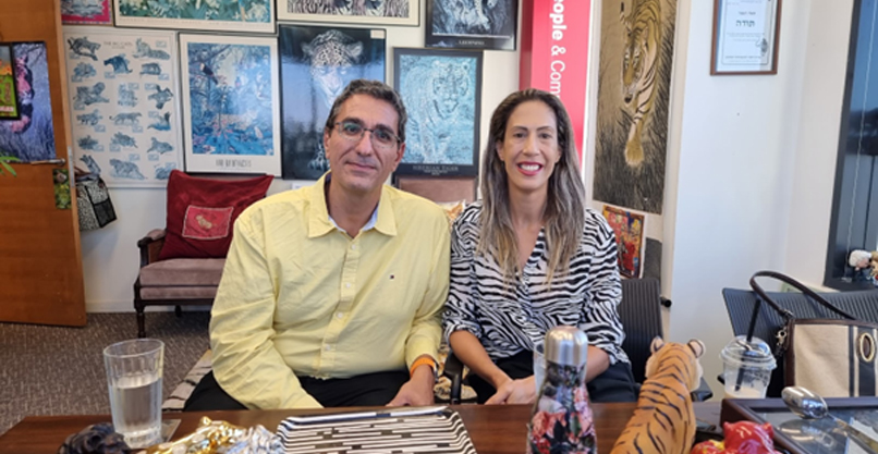 מימין: קרן מורנו, סמנכ"לית השיווק בטופ מערכות. ושימי בן ברוך, מנכ"ל טופ ויז'ן.