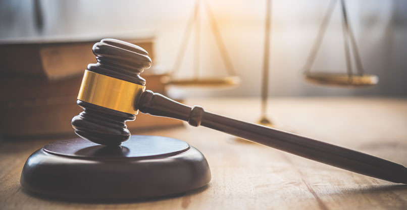 כתב אישום על סחר במידע.