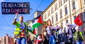 ההפגנות נגד המלחמה של ישראל - כמו זו, שהתקיימה במינכן - לא ממש מטרידות את היזמים הישראלים, לפחות לא רק ברמה העסקית.