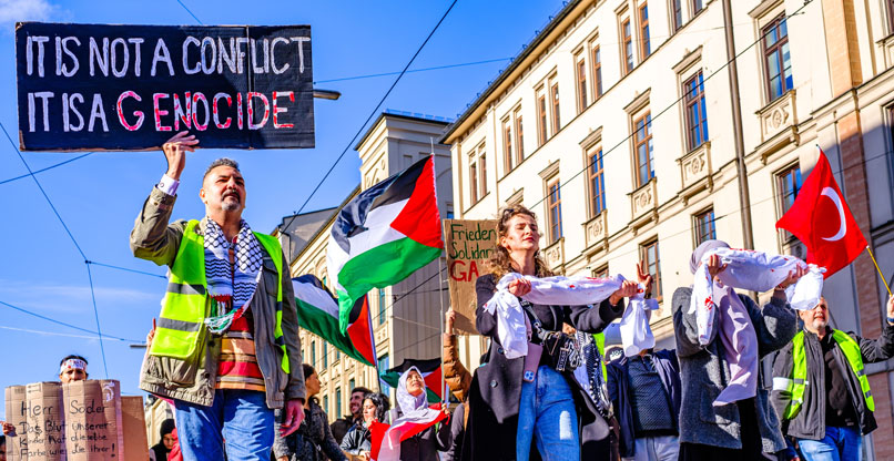 ההפגנות נגד המלחמה של ישראל - כמו זו, שהתקיימה במינכן - לא ממש מטרידות את היזמים הישראלים, לפחות לא רק ברמה העסקית.