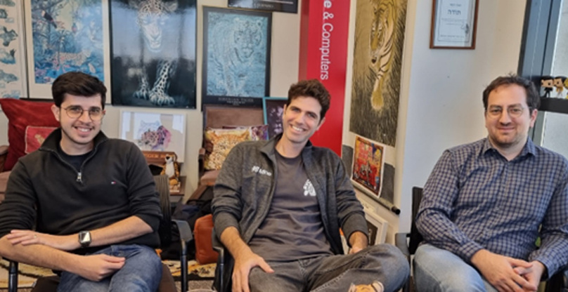 מייסדי מיין. מימין: גל גולן, סמנכ"ל הטכנולוגיות, קובי ניסן, סמנכ"ל ייצור, גל רינגל, מנכ"ל.