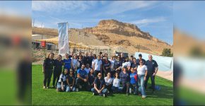 צוות העובדים של דל טכנולוגיות בים המלח.