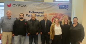 מציגים את CYFOX במפגש שותפים בבית קבוצת גטר. (שמות המצולמים בתחתית הידיעה).