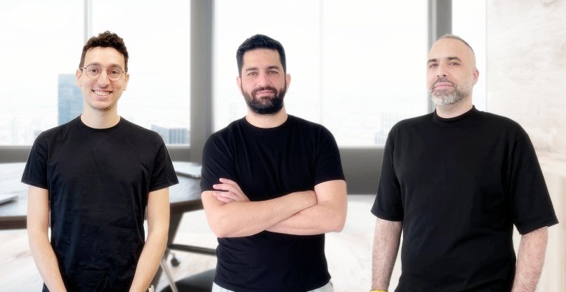 מייסדי ויקאריוס. מימין לשמאל: יוסי זאבי, מיכאל אסרף ורועי כהן.