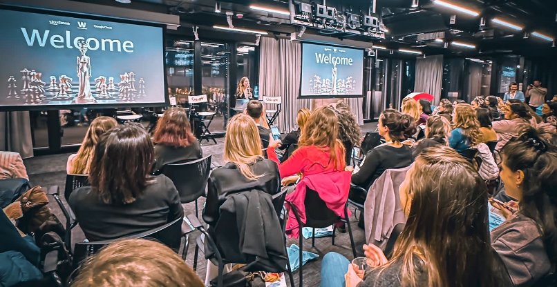 נשות קהילת W2W באירוע שערכות גוגל קלאוד וקלאודזון.