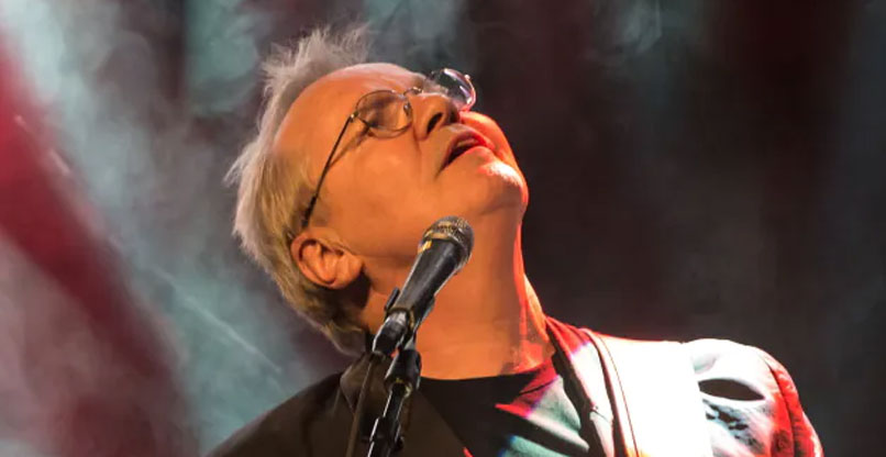 אלון אולארצ'יק.