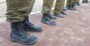 מתייצבים בשבילם.