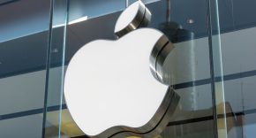 תובעת? אז מה..., לפחות לשיטתו של הנתבע. אפל.