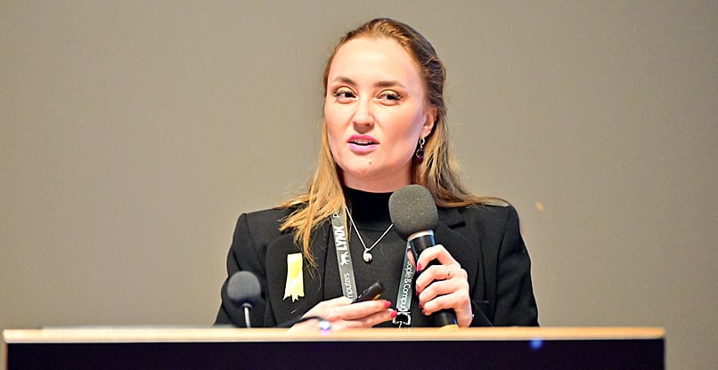 סופיה טופלאו-לוז, סמנכ"לית תקשורת ביוזר וויי.