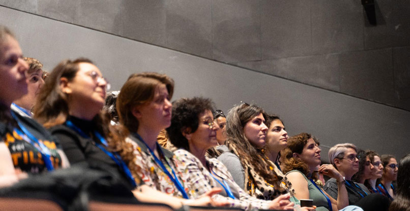 משתתפות בדייקתון.