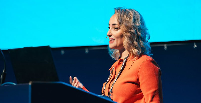 סופיה טופולב לוז, סמנכ"לית תקשורת ביוזר וויי.