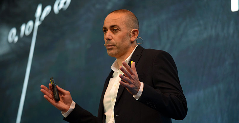 יוני חמו, מנהל אגף שיווק עסקי בקבוצת בזק.