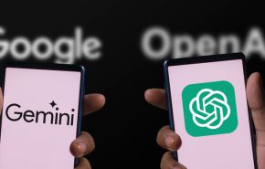 מי תגיע ל-iPhone - אלפאבית או OpenAI?