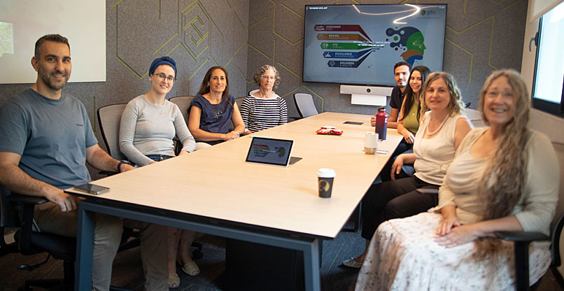 ישיבת צוות דוקומנטציה ב-PTC.