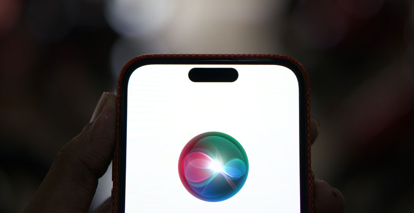 תהיה מבוססת על מודל של ג'מיני מבית גוגל? סירי מבית אפל.