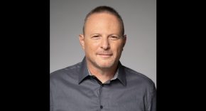 דרור בהט, סמנכ"ל השיווק של yes ופלאפון.