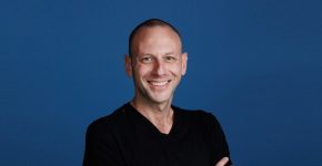 איתן כץ, סמנכ"ל הכספים באגורה.