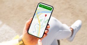 בת 20. Google Maps.