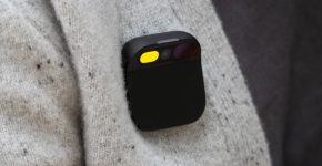 ה-AI Pin של הומן.