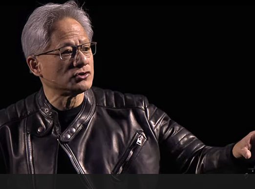 רוכש - ובגדול. מנכ"ל אנבידיה, ג׳נסן הואנג.