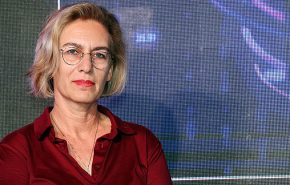 ליאורה שכטר, מנכ"לית מתף - זרוע המחשוב של הבנק הבינלאומי.