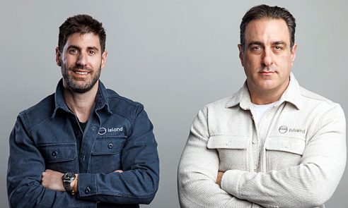 מימין: מייק פיי ודן אמיגה, מייסדי איילנד.