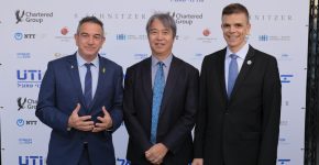 מימין: יו"ר לשכת המסחר ישראל-יפן, גילעד מאירוביץ'; שגריר יפן בישראל, אראי יוסקה; ונשיא התאחדות התעשיינים, רון תומר.