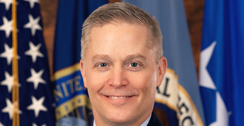 הגרנל טימותי יו, הראש המפוטר של ה-NSA ושל סייבר.קום.