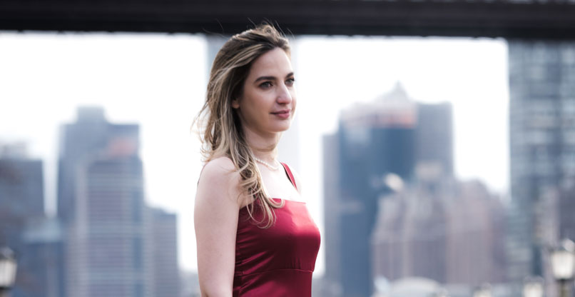 הפסנתרנית הבינלאומית שיר זמל.