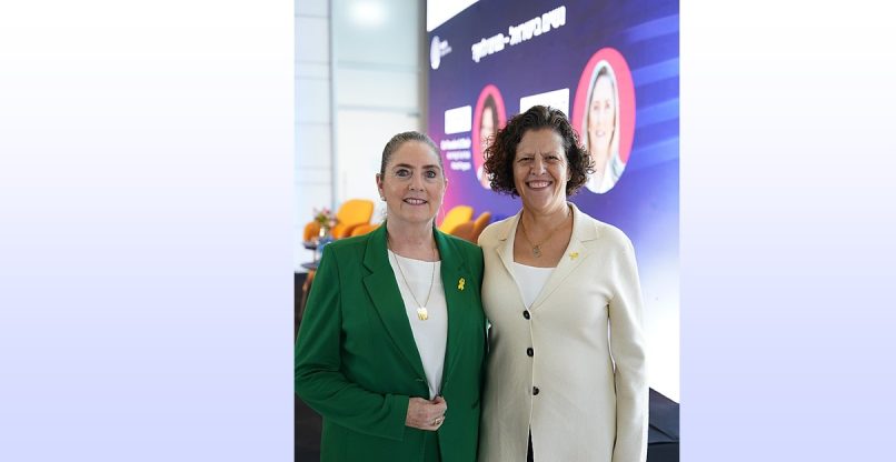 מימין לשמאל: יעל יגרמן לביא, יו"ר פארק היי-טק צפון ותכנית מושל, לצד רעיית הנשיא, מיכל הרצוג, באירוע SheTalks בפארק היי-טק צפון.