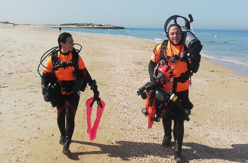 צוללים לזוגיות – דרור גילת ממלם תים ובת זוגו בטי.