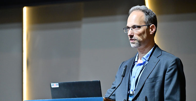 פרופ' רן בליצר, סמנכ"ל וראש מערך החדשנות בשירותי בריאות כללית.