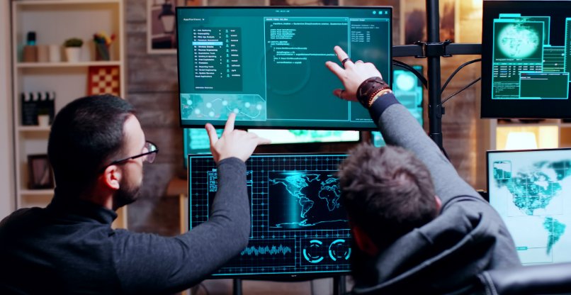 מותקפות בסייבר. מערכות במטוסים.