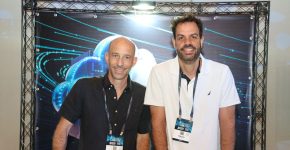 מימין: אמיר גרשון, ראש מחלקת המכירות ב-MedOne; ועידן אלבז, מנהל מכירות ענן בחברה.