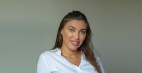 אלה מנחם, מנהלת רווחה ואופרציה באוקורה.