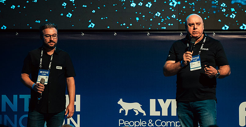 מימין: יגאל שמייב, מנהל BD בכיר ב-AMD, ואופיר בן יוסף, ארכיטקט פתרונות בחברה.