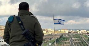 סא"ל ר', מפקד גדוד הקשר (מנמ''ר) של אוגדת איו''ש