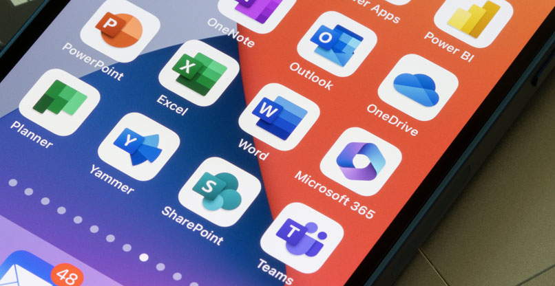 פגישות, צ'טים, מיילים, כתיבה... - ים עבודה ביום עבודה.